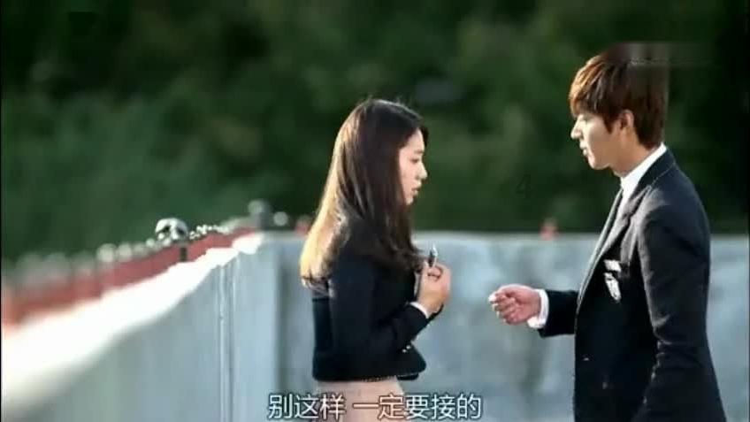 拒绝林青霞表白，和刘嘉玲恋爱3年，转身娶她人的林俊贤现状如何？游戏画面
